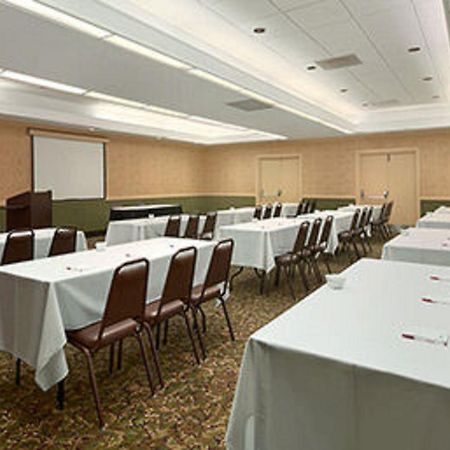 Ramada Burlington Hotel And Conference Center Exterior photo